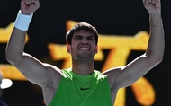 Carlos Alcaraz vào vòng 3 giải quần vợt Australian Open 2026: Khi "tài sản thương hiệu" đối mặt với rào cản chuyên môn