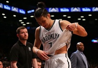 Nỗi xấu hổ của Jeremy Lin: Cú ngã từ đỉnh cao Linsanity xuống vực thẳm
