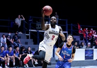 Crawford ra mắt ấn tượng, Thang Long Warriors đè bẹp Hanoi Buffaloes