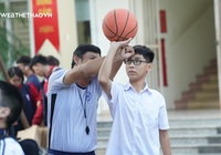 Chùm ảnh học sinh THCS Nguyễn Trãi hào hứng khi làm quen với bóng rổ