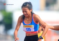 Cô gái HCĐ duathlon SEA Games ngã quỵ, bật khóc tại Giải điền kinh TP.HCM mở rộng 2020