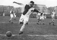 Josef Bican: Cầu thủ ghi nhiều bàn thắng nhất thế giới là ai?