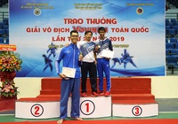 Cao đến 2,25m, “người khổng lồ Vovinam” Trần Ngọc Tú lo không biết... còn cao đến khi nào?