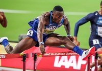 Chàng trai Mỹ Grant Holloway phá kỷ lục thế giới chạy 60m rào tồn tại 27 năm