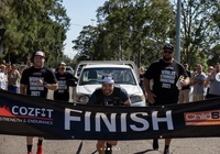 “Người khỏe nhất thế giới” chạy marathon kéo theo xe tải 1,6 tấn