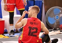 Matt Van Pelt nói gì sau khi dính cùi chỏ của Đặng Thái Hưng?