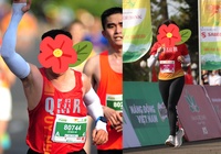 Lật tẩy chiêu thức gian lận để nhận giải lứa tuổi của 2 VĐV dự Tiền Phong Marathon 2021