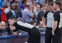 NBA lâm cảnh dở khóc dở cười vì... thiếu trọng tài