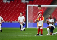 Nhật ký EURO 2021 ngày 14/6: CH Séc sẽ không quỳ gối để chống phân biệt chủng tộc