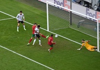 Nhật ký EURO 2021 ngày 20/6: Tuyển Ý sẽ đeo băng tay đen tối nay