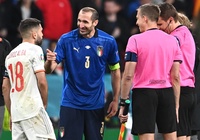 Không phải Donnarumma hay Chiesa, Chiellini mới là người hùng của Italia