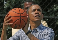 Cựu tổng thống Mỹ Barack Obama nhúng tay vào NBA?
