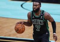 Jaylen Brown dính COVID-19 ít ngày sau phát biểu úp mở về vaccine