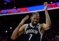 Kevin Durant đạt triple-double, Nets ngược dòng kịch tính ở phút chót