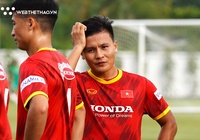 Quang Hải tươi tắn tập buổi đầu tiên; Văn Thanh, Xuân Trường bất ngờ vắng mặt