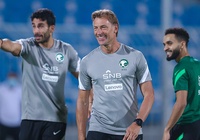 HLV Saudi Arabia: Sau “vấp ngã” đau điếng ở V.League là cơn địa chấn trước Argentina