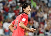 Tiền đạo Hàn Quốc lập cú đúp đánh đầu đặc biệt ở World Cup