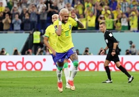 Neymar bắt kịp thành tích của Ronaldo và Pele ở World Cup