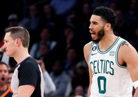 Lần đầu bị truất quyền thi đấu trong sự nghiệp, Jayson Tatum bất ngờ gọi tên LeBron James