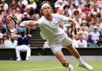 Andrei Rublev với pha ghi điểm để đời, đi vào lịch sử Wimbledon