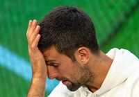Djokovic nhận án phạt kỷ lục vì hành vi đập vợt tại chung kết Wimbledon 2023