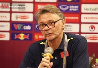 HLV Troussier chê cầu thủ U23 Việt Nam chỉ ghi 6 bàn vào lưới U23 Guam