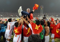 Cách mua vé xem HLV Calisto cùng dàn sao vô địch AFF Cup 2008 tái xuất trên sân Thống Nhất