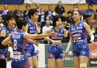 Thanh Thúy chơi ấn tượng ở vị trí mới trong trận mở màn giải bóng chuyền VĐQG Nhật Bản