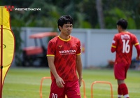 Chỉ làm "khán giả" ở Nhật, HLV Troussier không gọi Công Phượng lên tuyển Việt Nam
