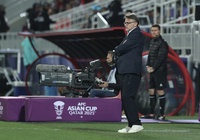 Thất vọng vì bị Indonesia loại, HLV Troussier nói: “Việt Nam sẽ kiếm 3 điểm trước Iraq”