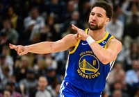 Bị đẩy lên dự bị, Klay Thompson ghi liền 35 điểm