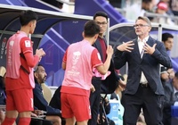 HLV Troussier bỗng dưng đau đầu: Trò cưng mắc bệnh sao, hàng tiền đạo mờ nhạt