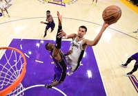 LeBron James hết lời khen ngợi Victor Wembanyama sau màn trình diễn lập kỷ lục NBA
