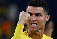 Ronaldo hơn Messi bao nhiêu bàn sau khi lập hat-trick cho Al Nassr?