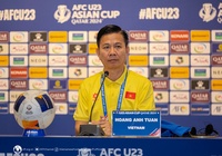HLV Hoàng Anh Tuấn nói về tấm thẻ đỏ của U23 Việt Nam: “Cầu thủ bị căng cứng về tâm lý”
