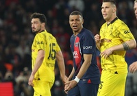 Mbappe nói gì khi PSG bị Dortmund loại sau 6 lần bóng trúng khung gỗ?