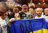 Oleksandr Usyk tái lập 2 thành tích huyền thoại chỉ với 1 chiến thắng