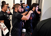 Khabib trở lại giúp Islam Makhachev tại UFC 302, Dustin Poirier có ai?