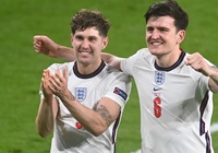 Tuyển Anh chưa đá, trung vệ Man City cảm thấy nhớ… Harry Maguire