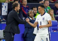 Tiền vệ Anh bị ví phải "trông đứa trẻ" Trent Alexander-Arnold do Gareth Southgate tạo ra