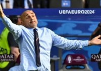 Bị loại ở Euro 2024, HLV Spalletti có thể bị sa thải ngay trước chuyến bay trở về Italia