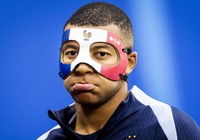 Mbappe từ hào hứng tới hoảng sợ chiếc mặt nạ