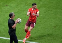 Cơm no rượu say: Xhaka tiết lộ bí quyết thành công của Thuỵ Sĩ tại EURO 2024