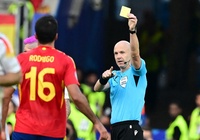 Anthony Taylor: Tâm điểm tranh cãi không chỉ với người Đức