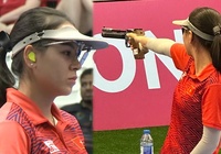 Khó tin: 4 nhà vô địch thế giới khụyu gối trước xạ thủ Trịnh Thu Vinh ở Olympic 2024