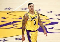 Nhà vô địch NBA Kyle Kuzma thích thú với vòng 4 điểm ở giải bóng rổ Philippines