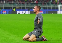 VAR cứu kỷ lục của Ansu Fati ở Champions League khiến Camarda bật khóc