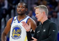 Chuyển nhượng NBA: Lộ diện cái tên bị Warriors bỏ rơi trong “cuộc chiến gia hạn hợp đồng"