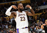 LeBron James có triple-double, Anthony Davis ném game-winner giúp Lakers nối dài mạch bất bại