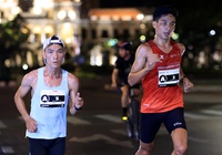 Đường chạy 42 km Viettel Marathon chặng Việt Nam "nóng" với kỷ lục gia mới xuất hiện